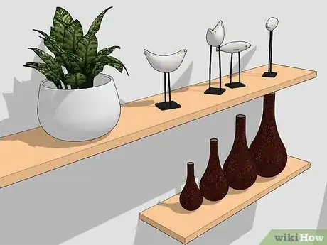 Step 4 Scour secondhand shops if you're decorating on a budget.