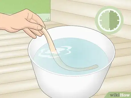 Step 3 Soak the replacement rattan strands in water for 30 minutes.